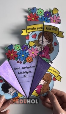 Anneler günü etkinliği kız çocuk