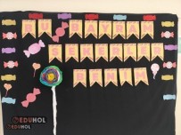 BAYRAM PANOSU BU BAYRAM ŞEKERLER BENİM YAZISI