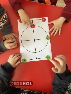 Renkleri karşıya ilk ulaştıran kazanır