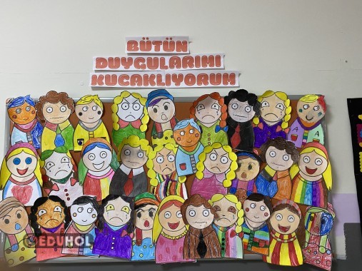 Bütün duygularımı kucaklıyorum